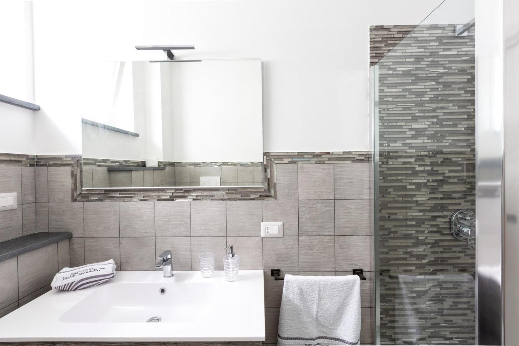 Sorrentovibes - New & Stylish Two Bedroom Apartment With Balconies Ngoại thất bức ảnh
