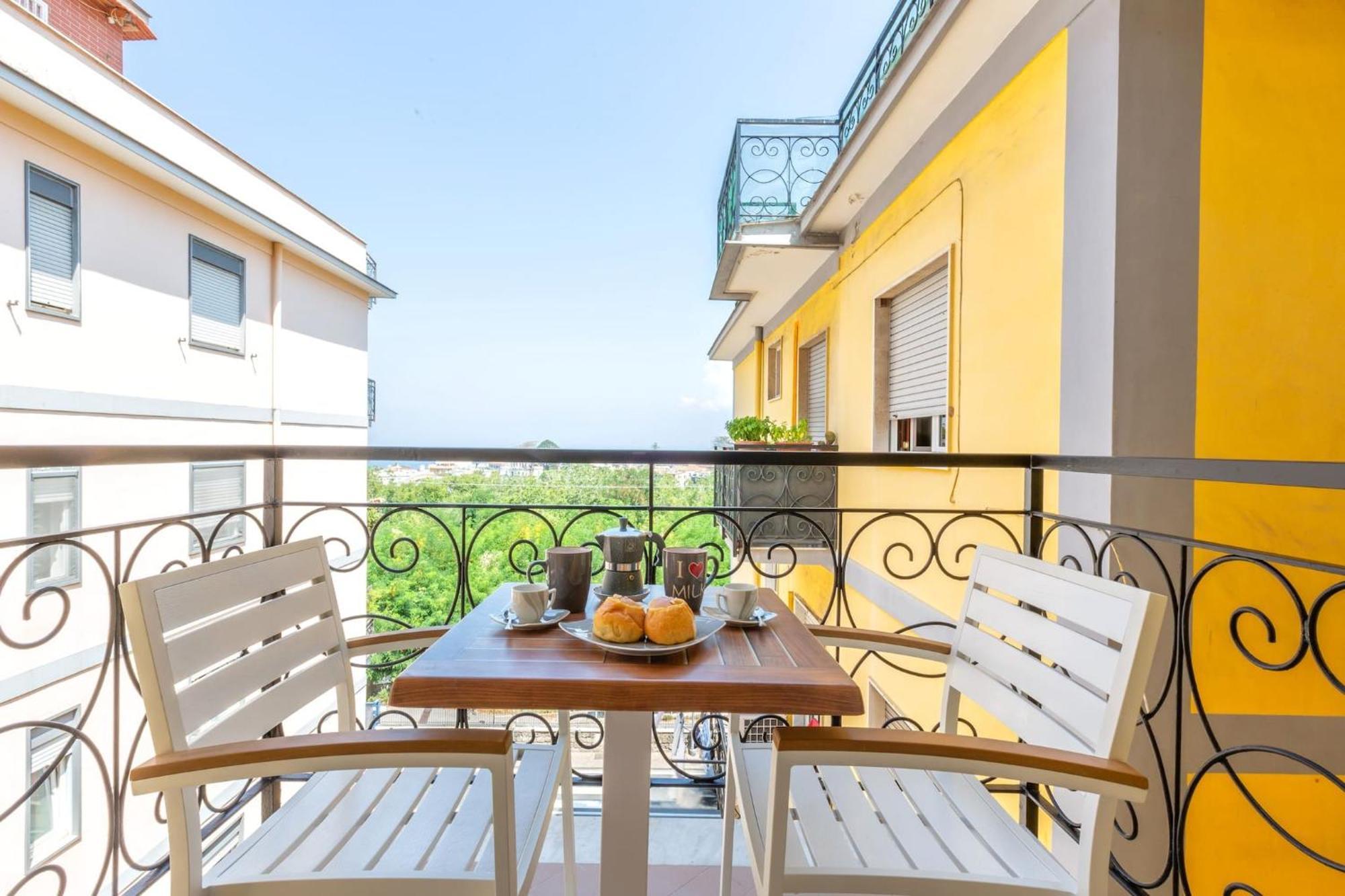 Sorrentovibes - New & Stylish Two Bedroom Apartment With Balconies Ngoại thất bức ảnh